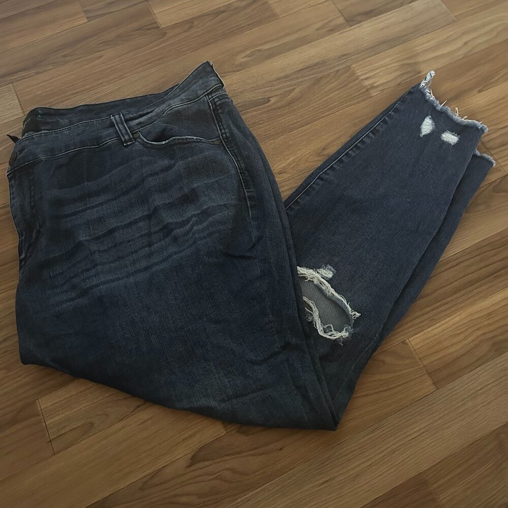 Distressed Skinny Jeans (24), Celebrity Pink